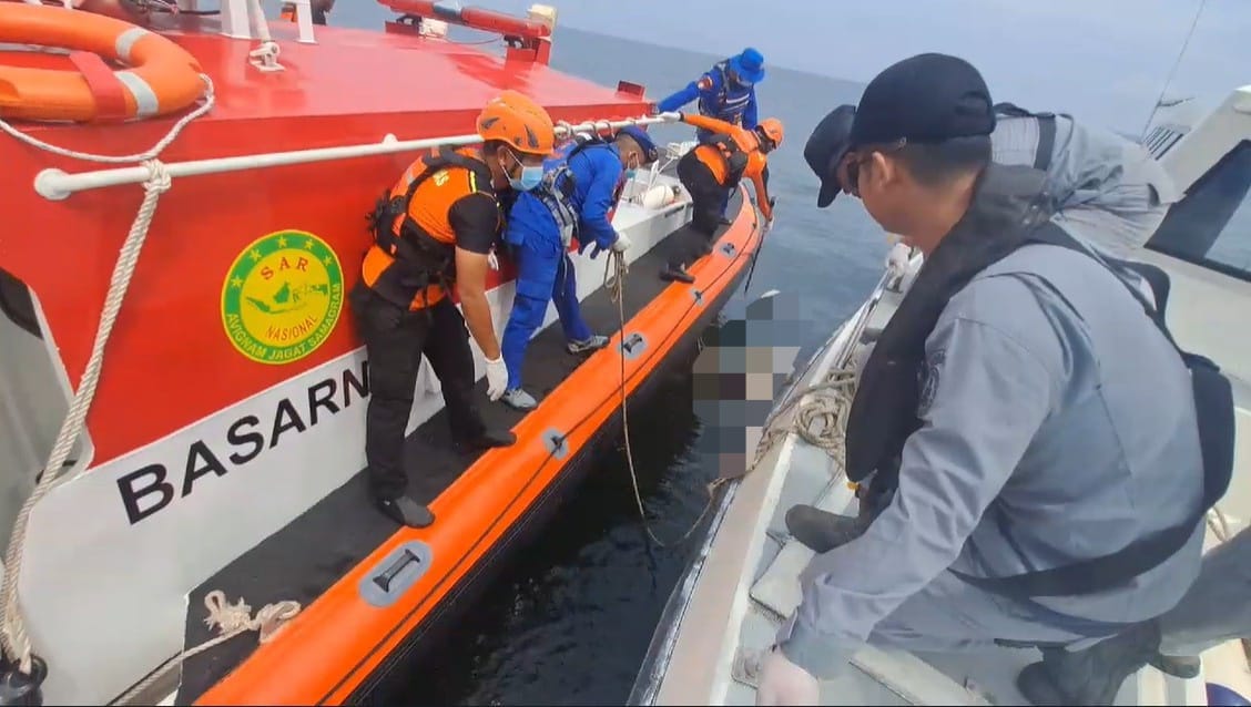 Bakamla RI Temukan Korban KM Karya Sempurna 7