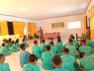 Satgas TMMD ke-126 Berikan Penyuluhan Bahaya Radikalisme dan Terorisme kepada Siswa SMA