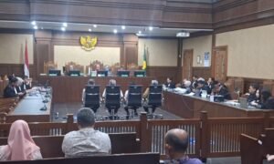 Eks Pejabat LPEI Andi Maulana Adjie dan Intan Apriadi Minta Dibebaskan dari Jerat Korupsi