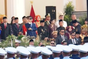 Panglima TNI Hadiri Upacara Penurunan Bendera Sang Merah Putih di Istana Merdeka