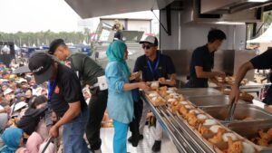 TNI Sediakan 30.000 Porsi Makan Gratis Untuk Masyarakat di Monas