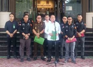 Dari Kejagung, Kejari Jakpus Terima Tahap II Enam Tersangka Terkait Perkara Korupsi Tata Kelola MBG