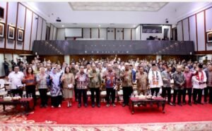 Serahkan Penghargaan pada Para Pemenang,  Pramono Anung sebut Tahun Depan Hadiah AJMHT Bertambah