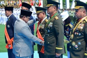 Presiden Prabowo Anugerahkan Tanda Kehormatan Bintang Mahaputera kepada Tujuh Tokoh TNI