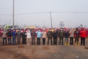 Perkuat Sinergi Penanganan Karhutla, Lanud Sjamsudin Noor Bersama Satgas Gabungan Lakukan Pemadaman di Gambut
