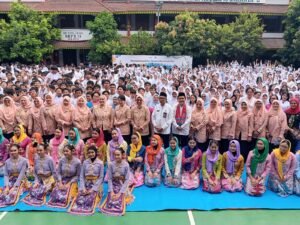 DWP Kemenbud RI Sambangi SMPN 19 Sampaikan Program Mengajar